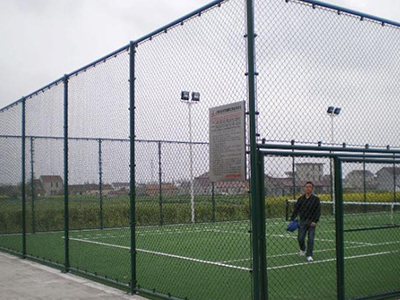 上海学校篮球场护栏网案例